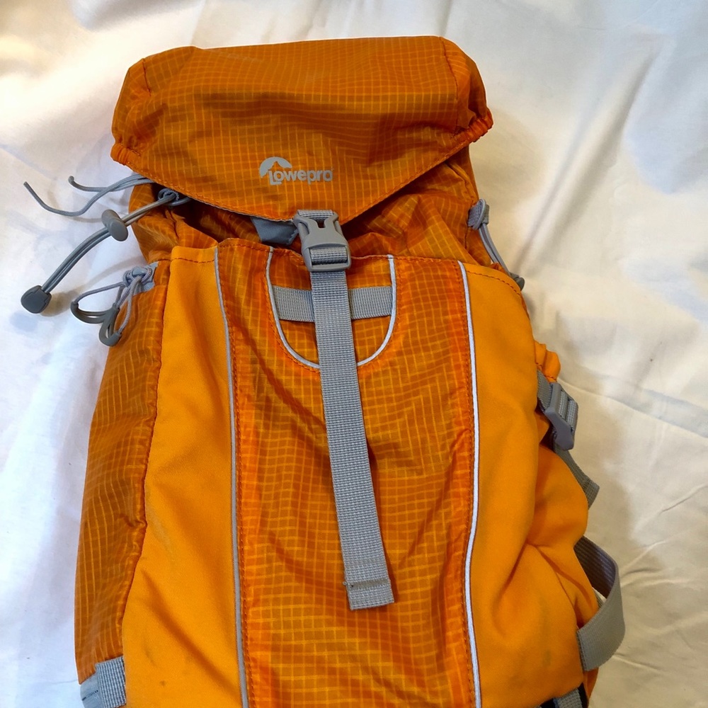 Low pro photography equipment sling backpack